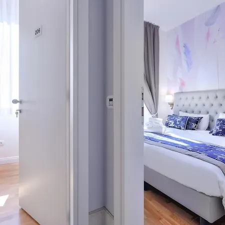 Cosmos Otel Floransa