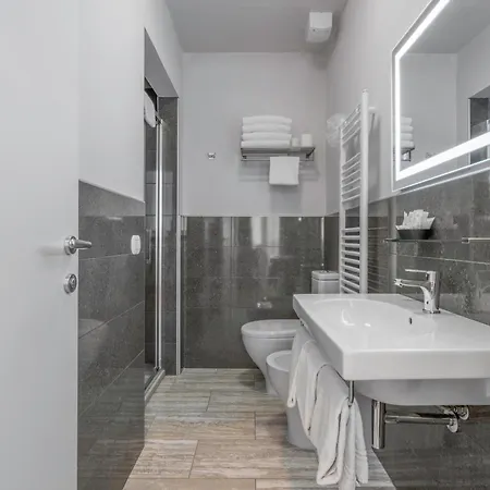 Hotel Cosmos 3*