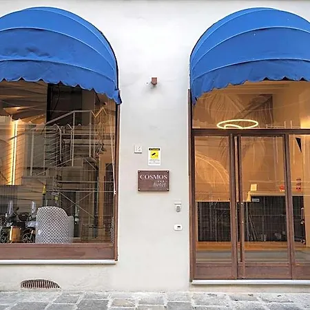 Cosmos Hotel 3*