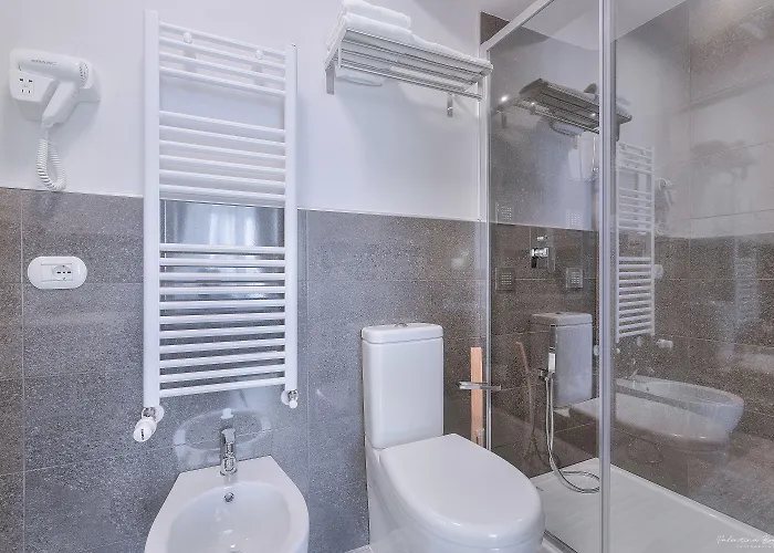 Cosmos Otel Floransa